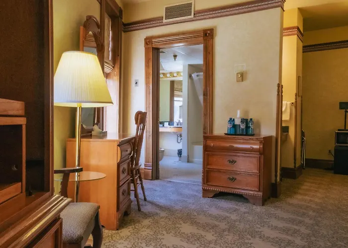 Historic Bullock Hotel